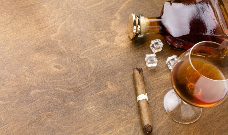 Sigaro con whisky